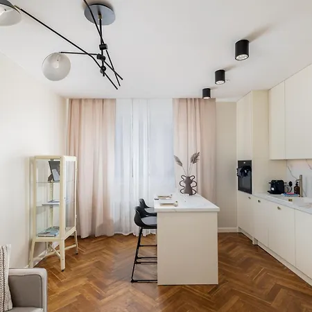 Ultra-chic Modern *