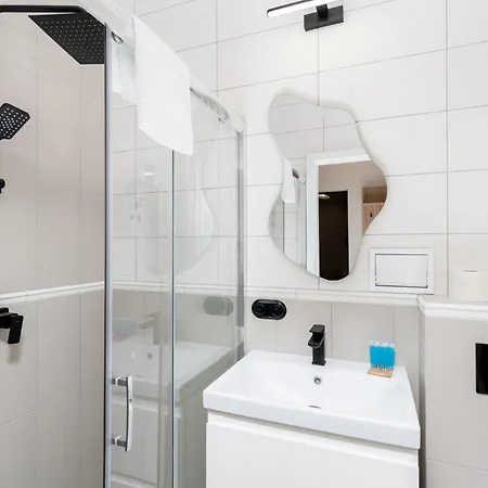 Ultra-chic Modern *